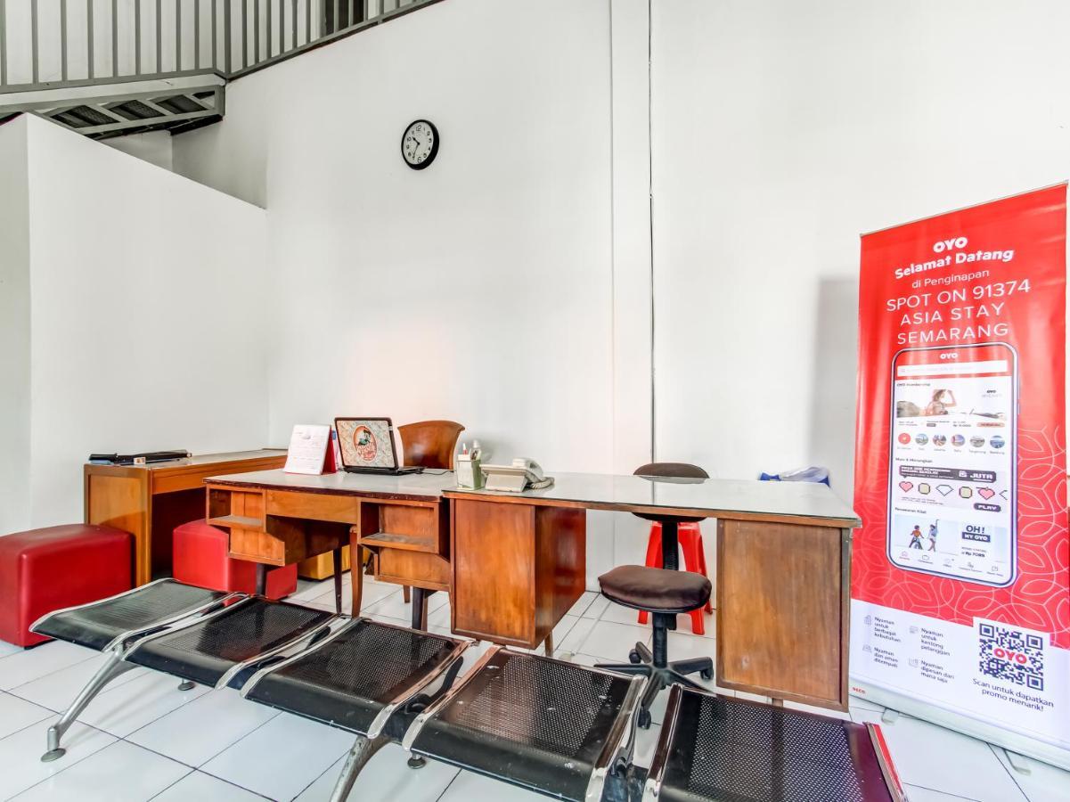 Oyo Life 91374 Asia Stay Semarang Syariah Dış mekan fotoğraf