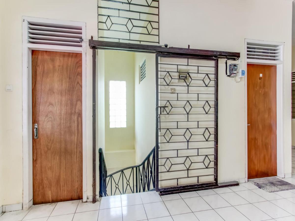Oyo Life 91374 Asia Stay Semarang Syariah Dış mekan fotoğraf