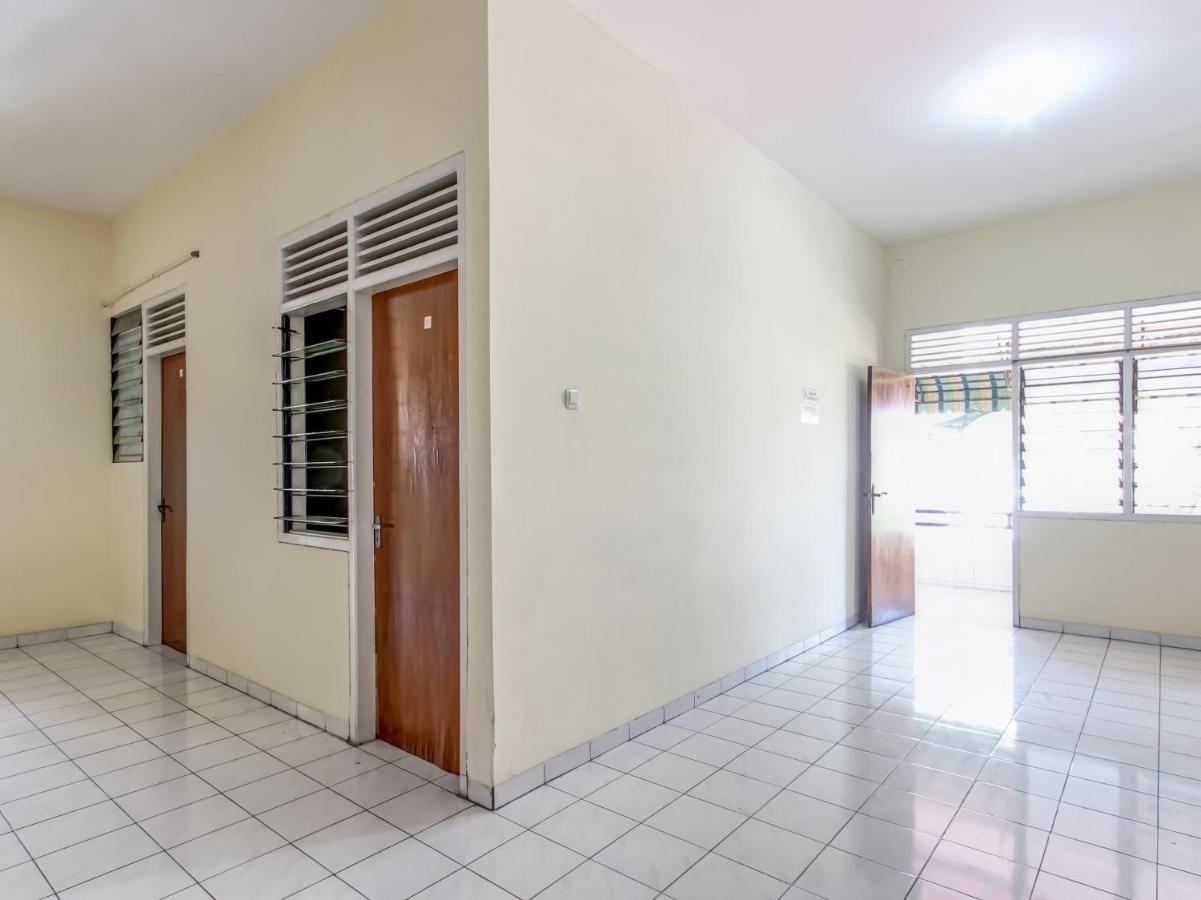 Oyo Life 91374 Asia Stay Semarang Syariah Dış mekan fotoğraf