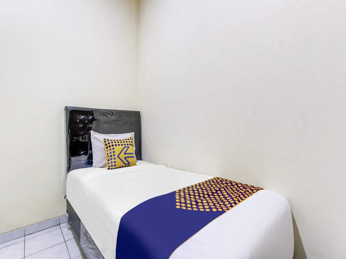 Oyo Life 91374 Asia Stay Semarang Syariah Dış mekan fotoğraf