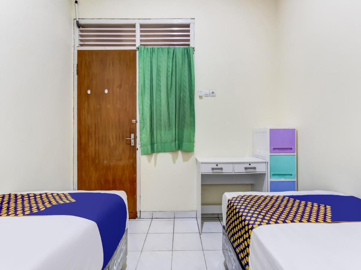 Oyo Life 91374 Asia Stay Semarang Syariah Dış mekan fotoğraf